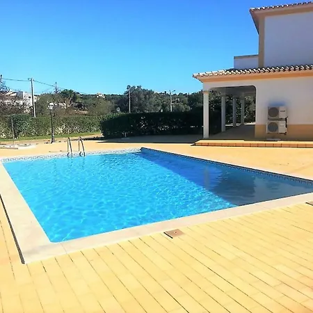 Moradia Dos Lombos * Porches (Algarve)